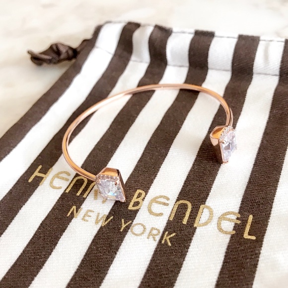 henri bendel Jewelry - NWOT! Henri Bendel Bracelet